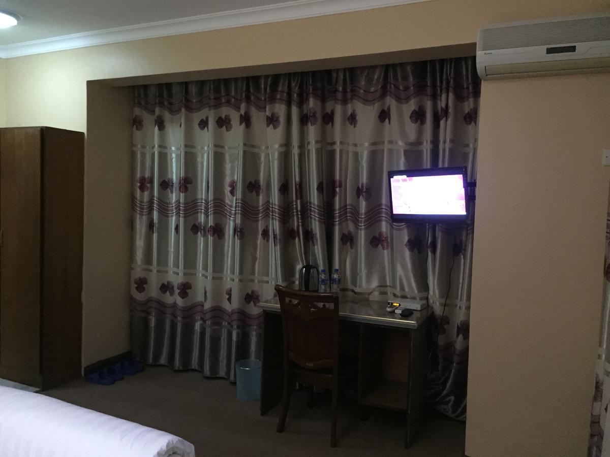 New Yuetan Hotel دار السلام المظهر الخارجي الصورة