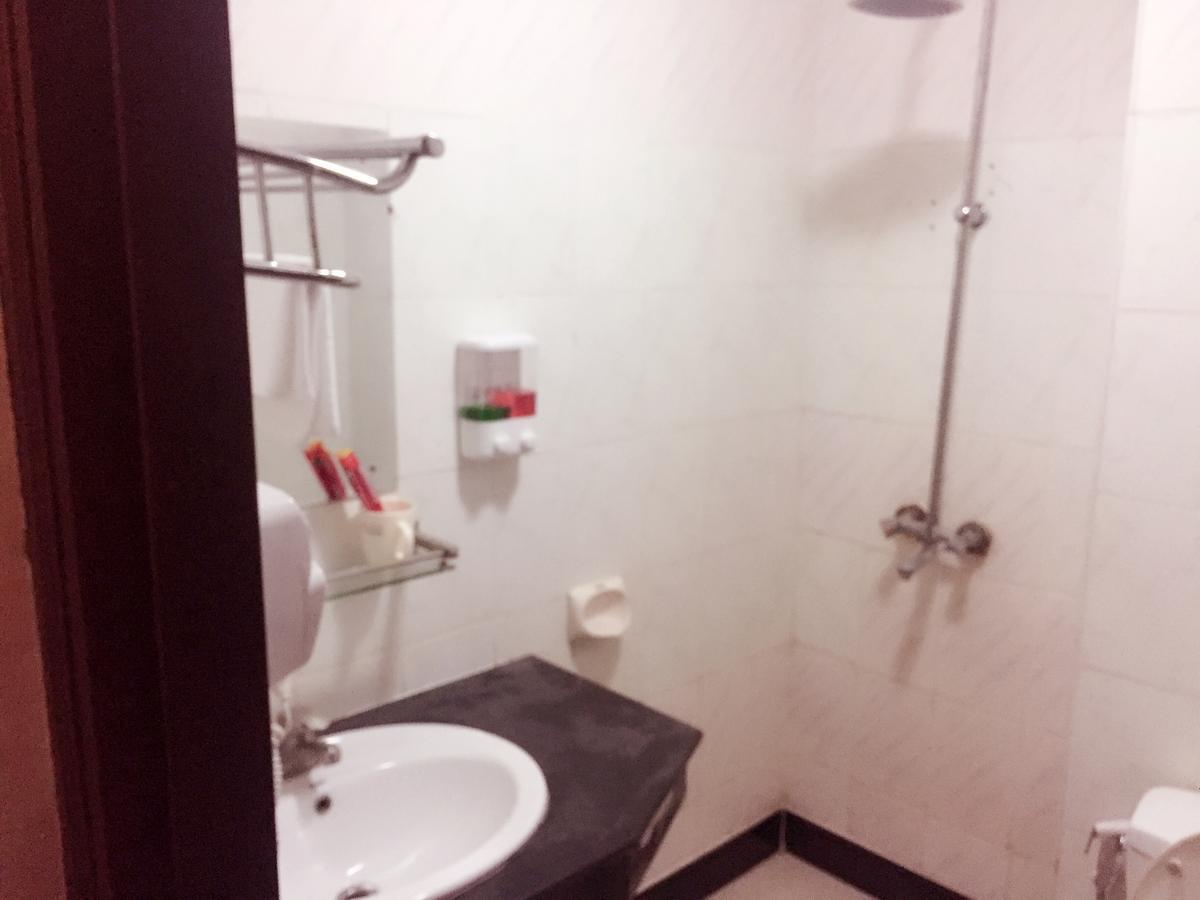 New Yuetan Hotel دار السلام المظهر الخارجي الصورة