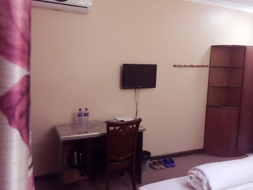 New Yuetan Hotel دار السلام المظهر الخارجي الصورة