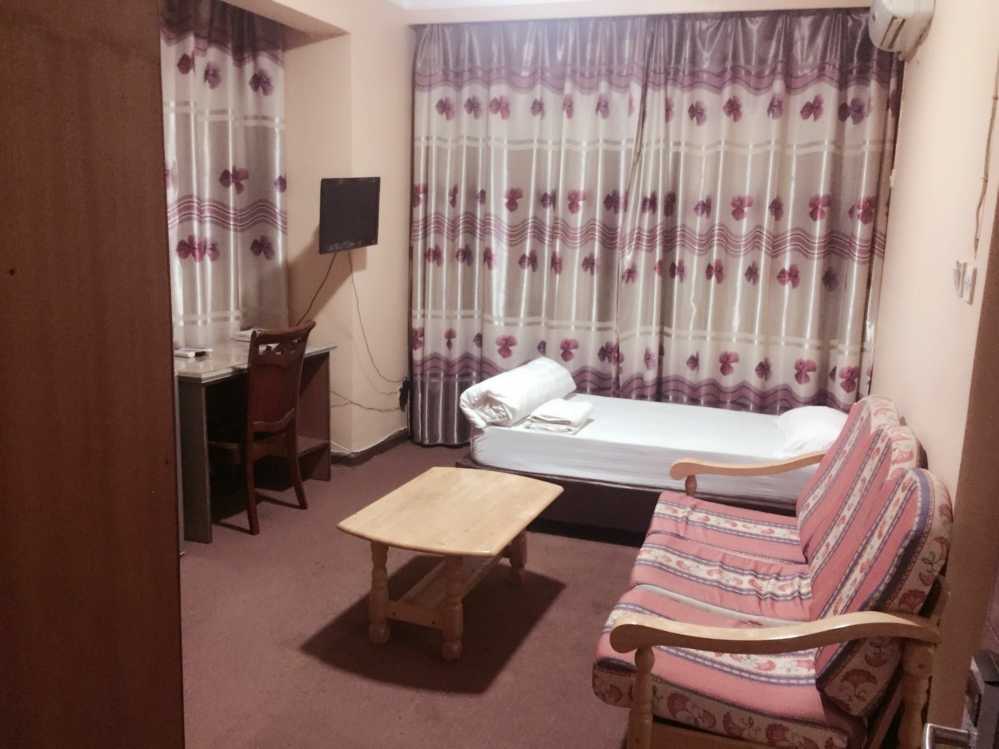 New Yuetan Hotel دار السلام المظهر الخارجي الصورة